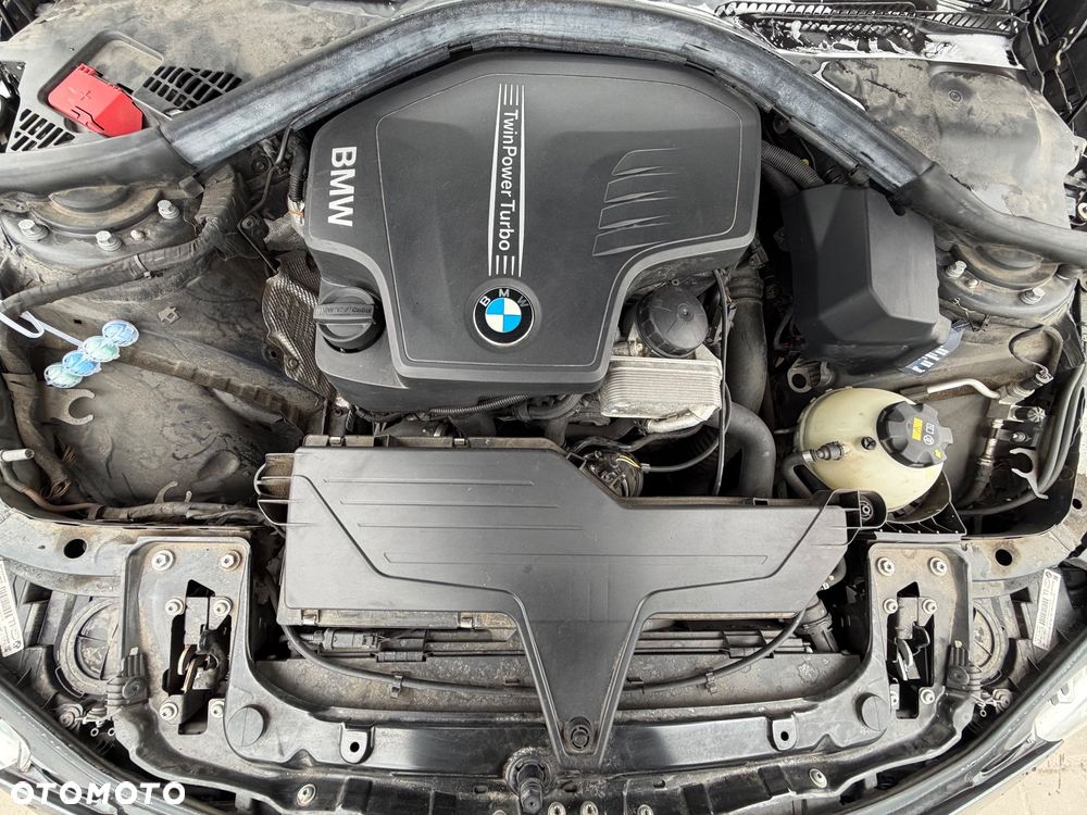 BMW Seria 3 328i xDrive Luxury Line - 24