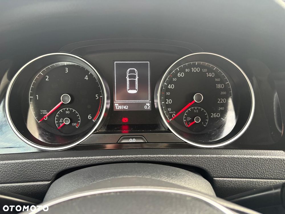 Volkswagen Golf 1.6 TDI SCR Comfortline - 26