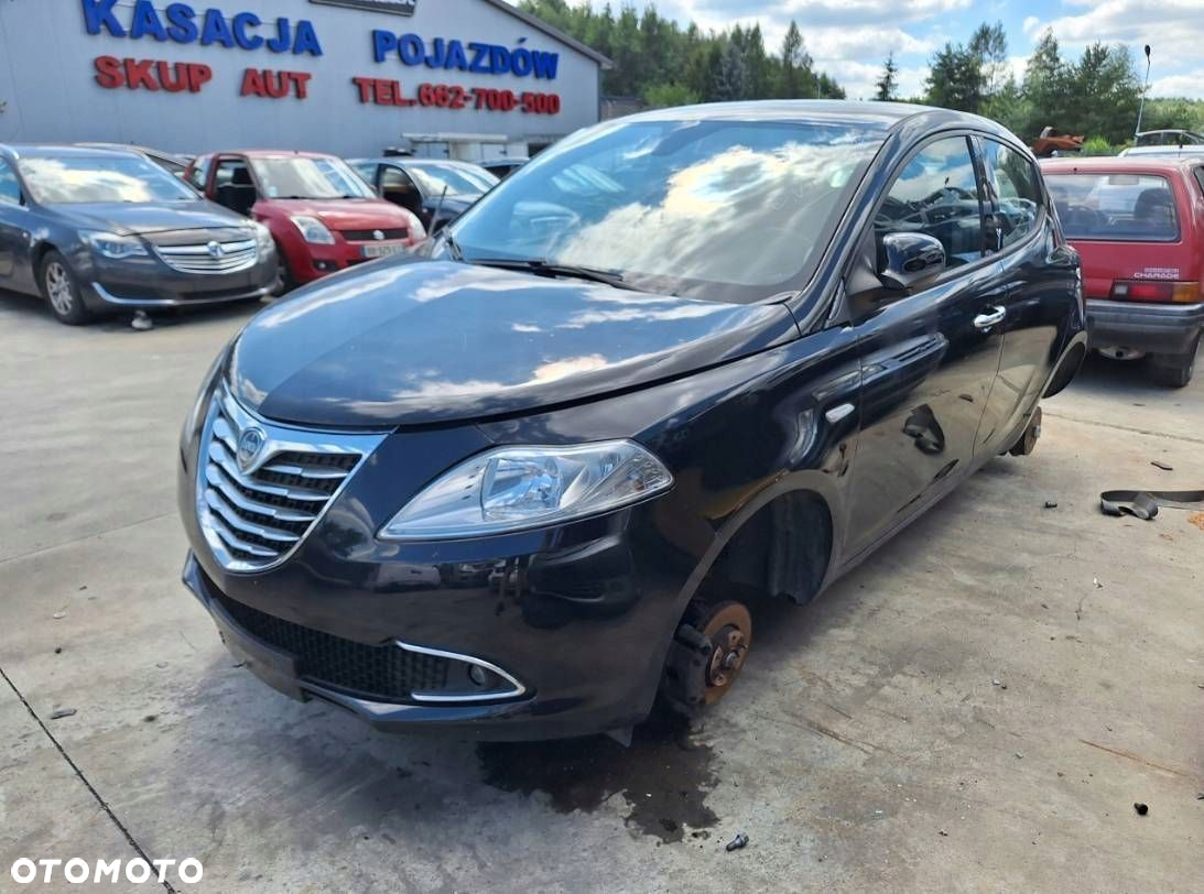 Lancia Chrysler Ypsilon 3 III 312 2011- KLAPKA SCHOWKA SCHOWEK DESKI - 3