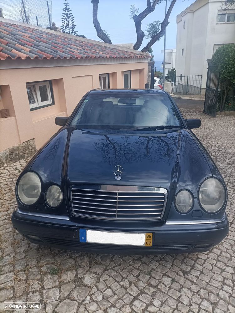 Mercedes-Benz E 200