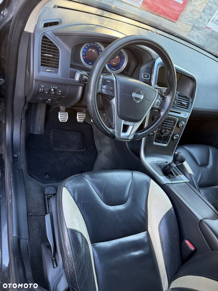 Volvo XC 60 D3 R-Design - 10