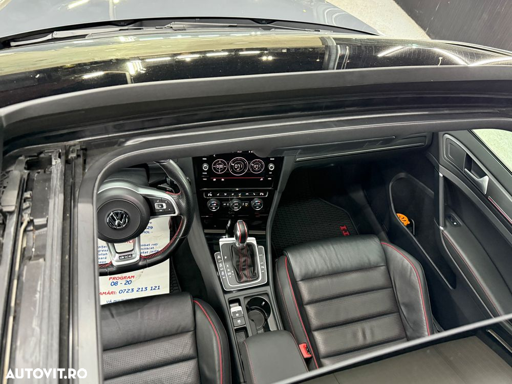 Volkswagen Golf GTI TCR 2.0 TSI OPF DSG - 17
