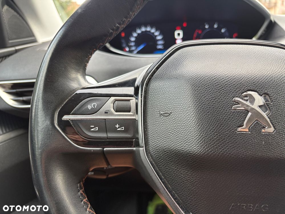 Peugeot 5008 HDI 115 Active - 25