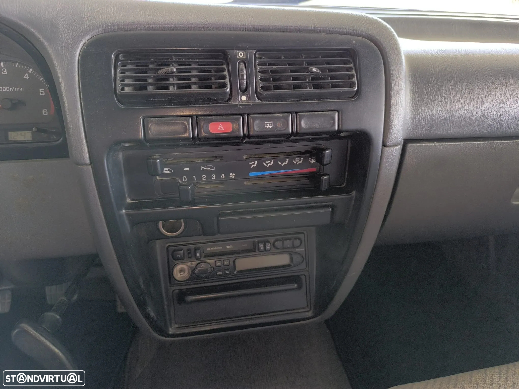 Nissan Pick-Up 2.5D - 11