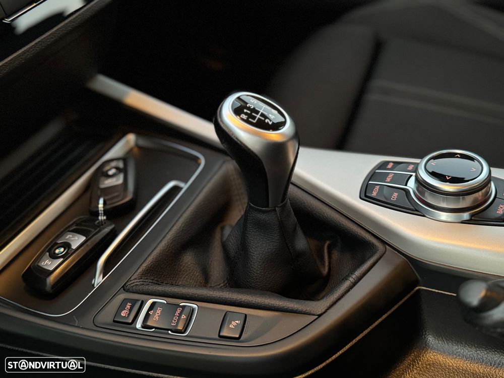 BMW 118 d Line Sport Shadow - 19