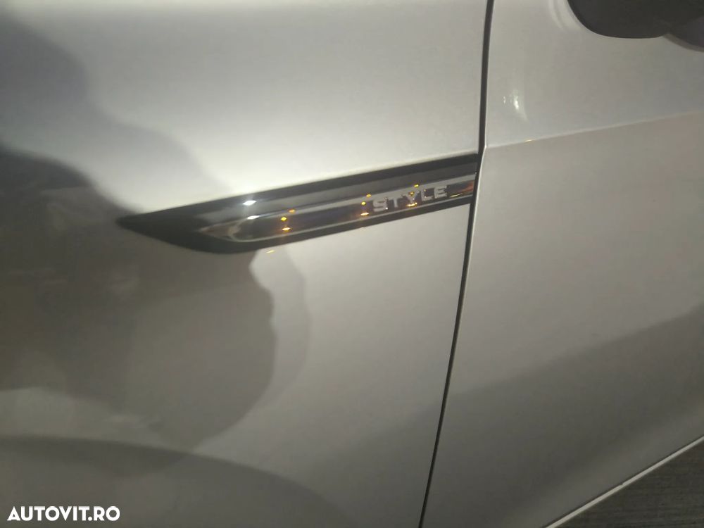 Volkswagen Golf 2.0 TDI DSG Style - 18