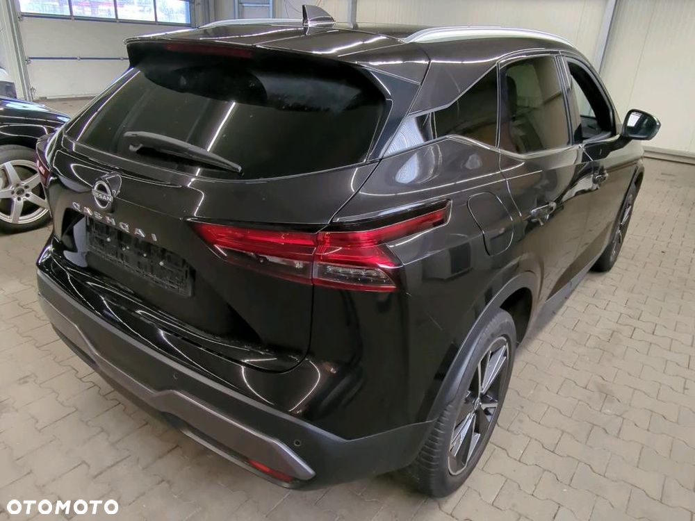 Nissan Qashqai 1.3 DIG-T Tekna DCT - 2