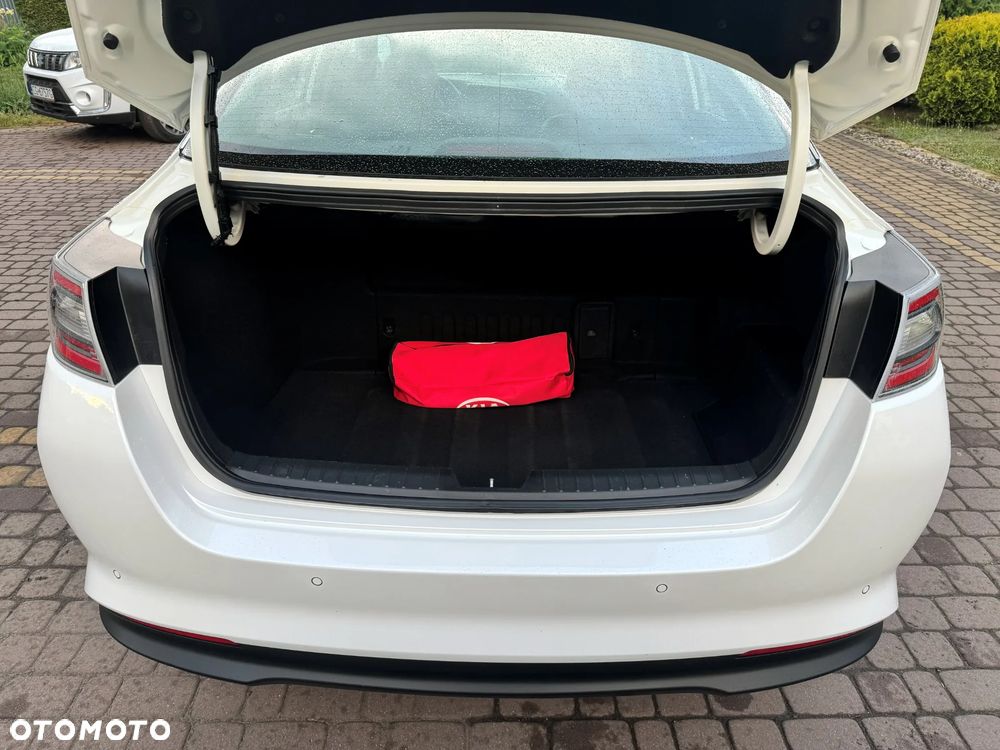 Kia Optima - 38