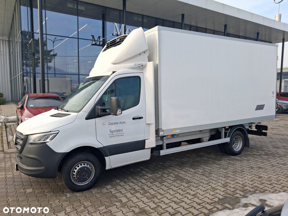 Mercedes-Benz Sprinter - 4