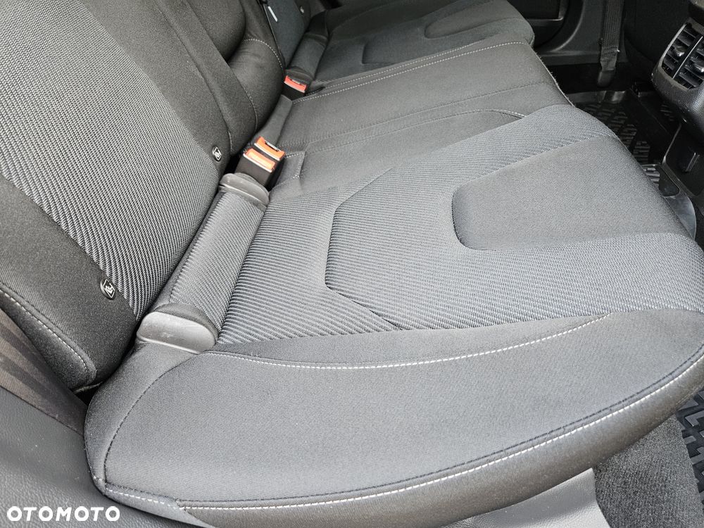 Ford Mondeo - 30