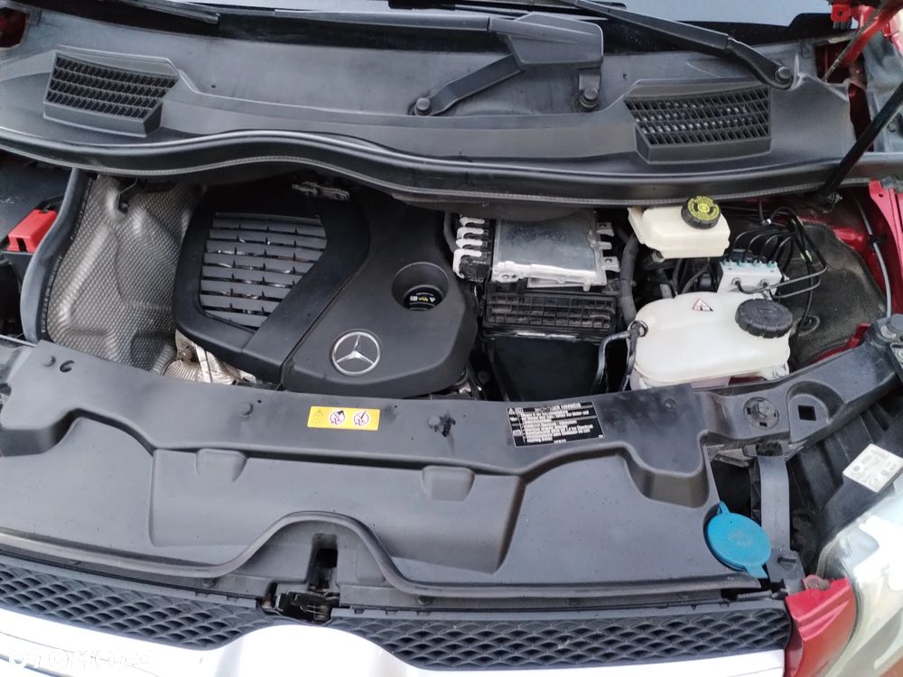 Mercedes-Benz Klasa V 220 d extralang 4Matic 9G-TRONIC Avantgarde Edition 2020 - 28