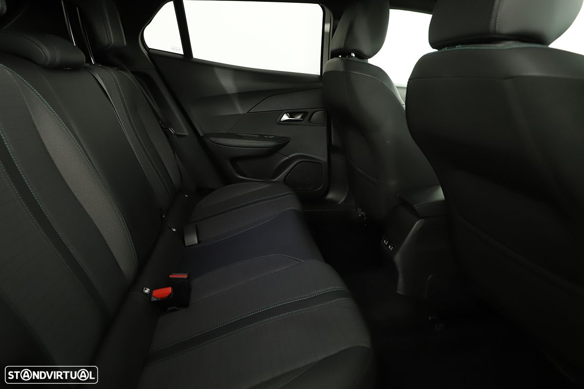 Peugeot 2008 1.2 PureTech Allure Pack - 23