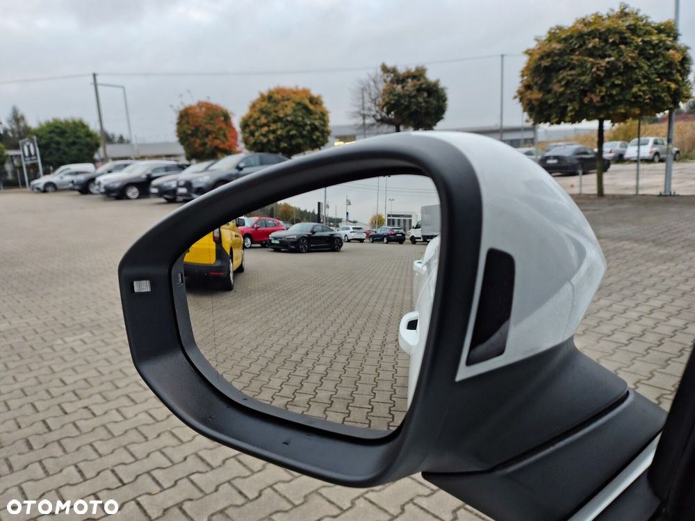 Volkswagen T-Roc 1.5 eTSI R-Line DSG - 14