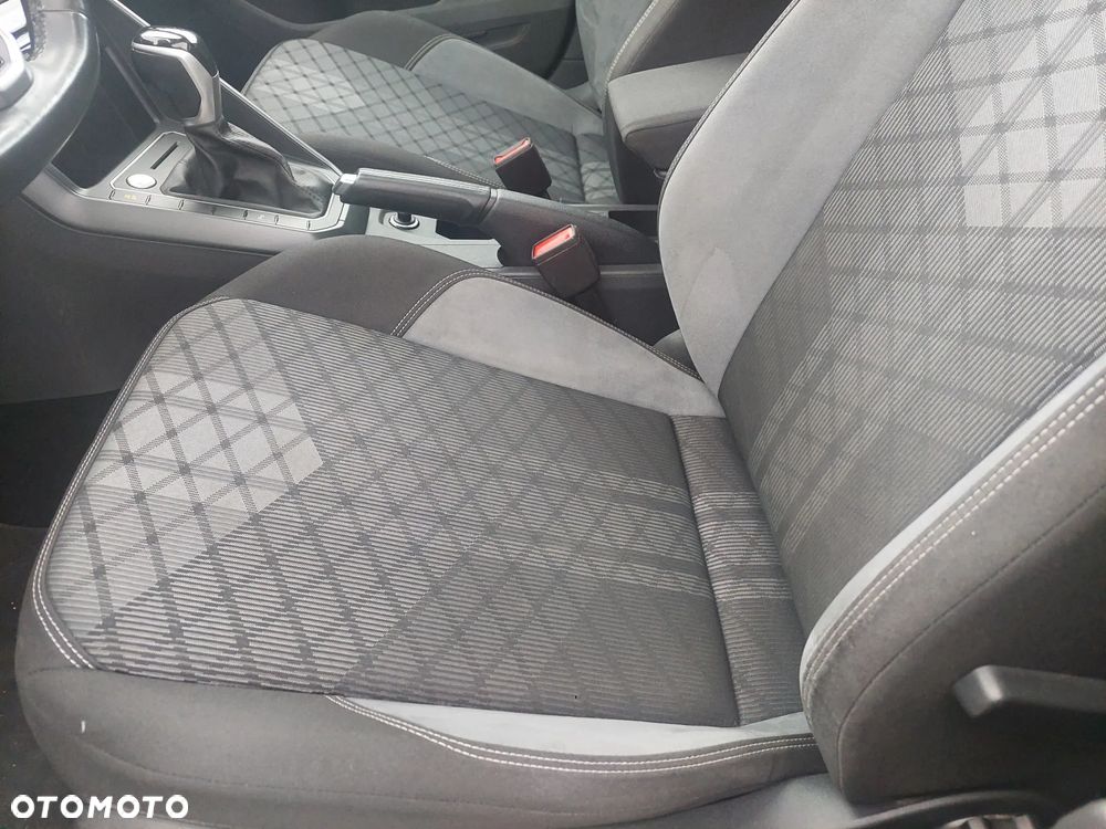 Volkswagen Taigo 1.5 TSI ACT R-Line Plus DSG - 25