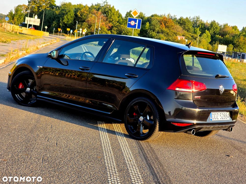 Volkswagen Golf 2.0 TSI BMT GTI Performance DSG - 2