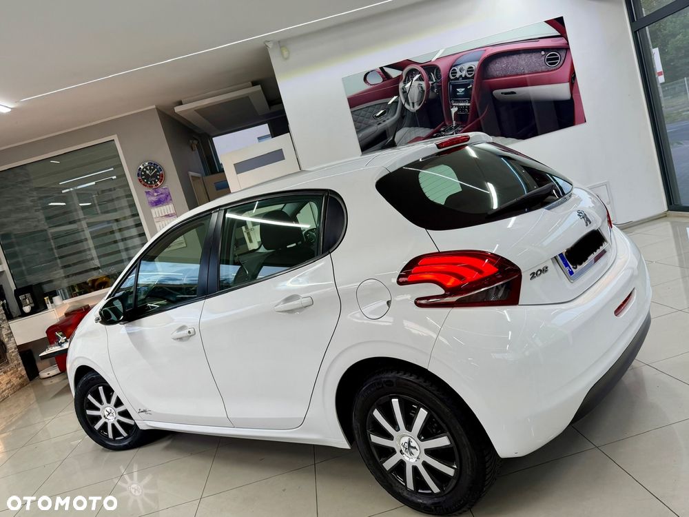 Peugeot 208 - 31