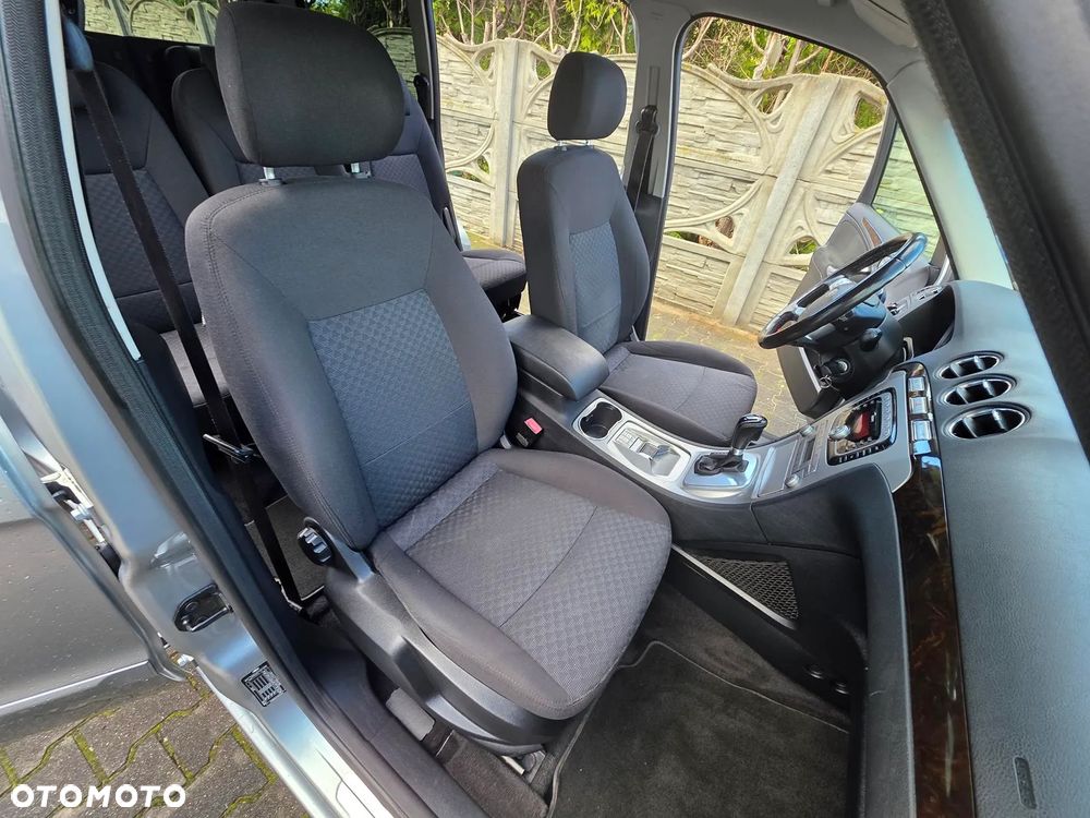 Ford Galaxy 2.0 TDCi Trend - 32