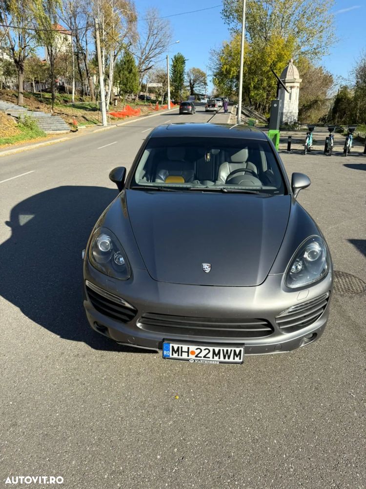 Porsche Cayenne - 4