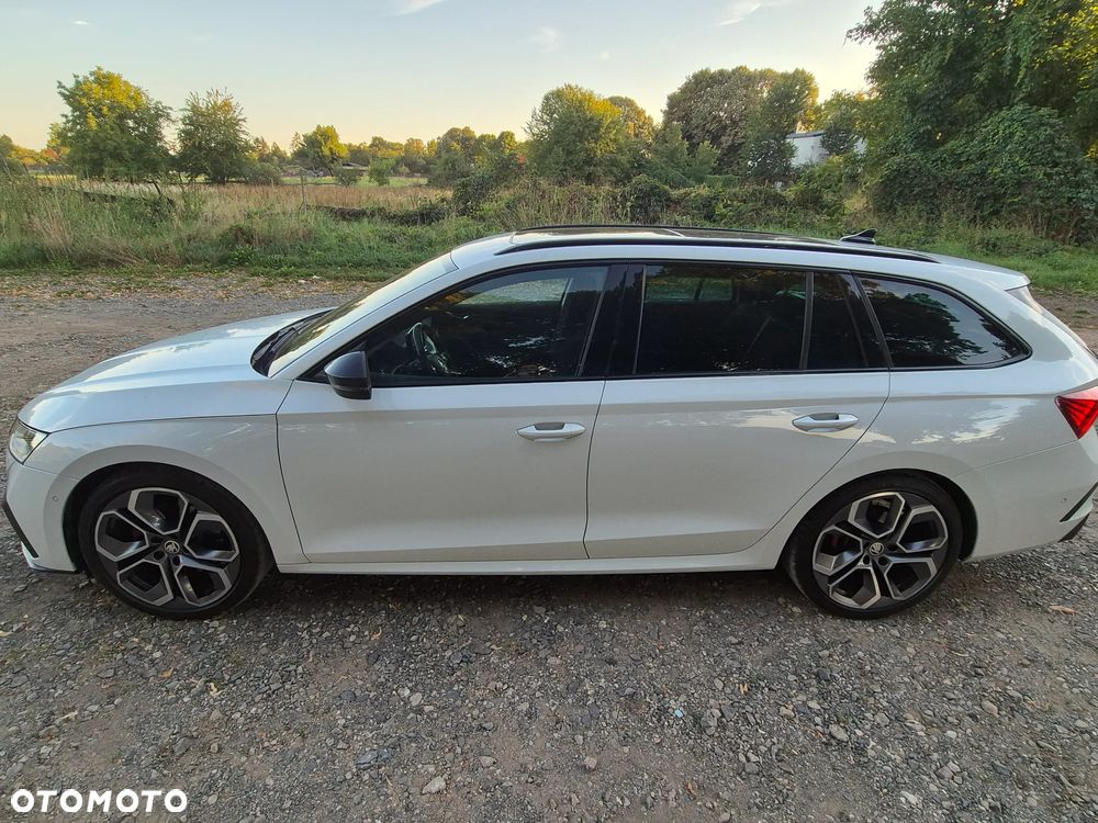 Skoda Octavia Combi 2.0 TDI DSG RS - 6