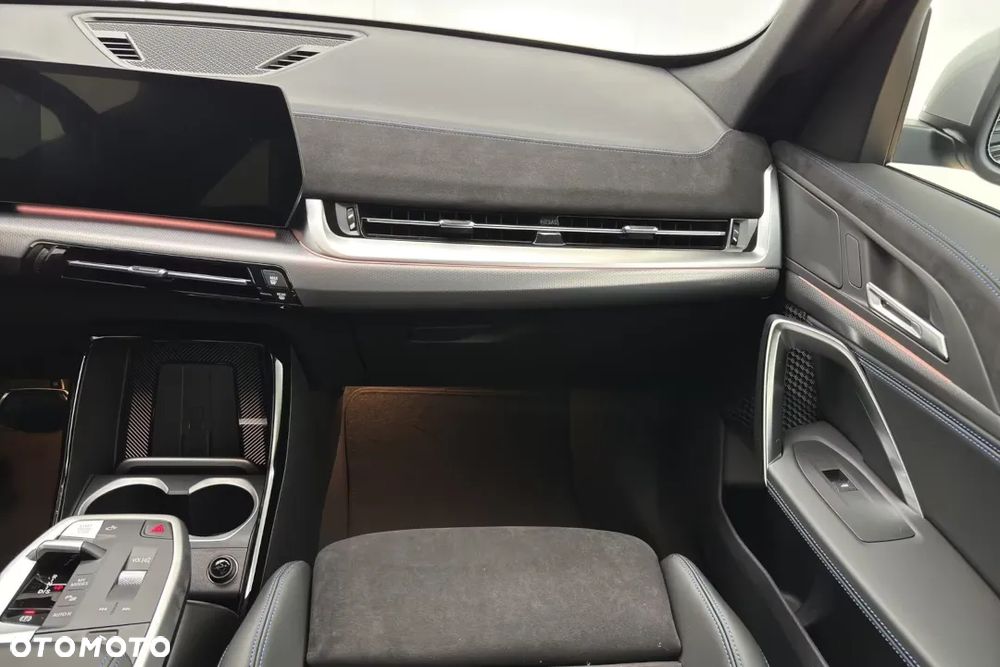 BMW X1 sDrive20i mHEV - 17