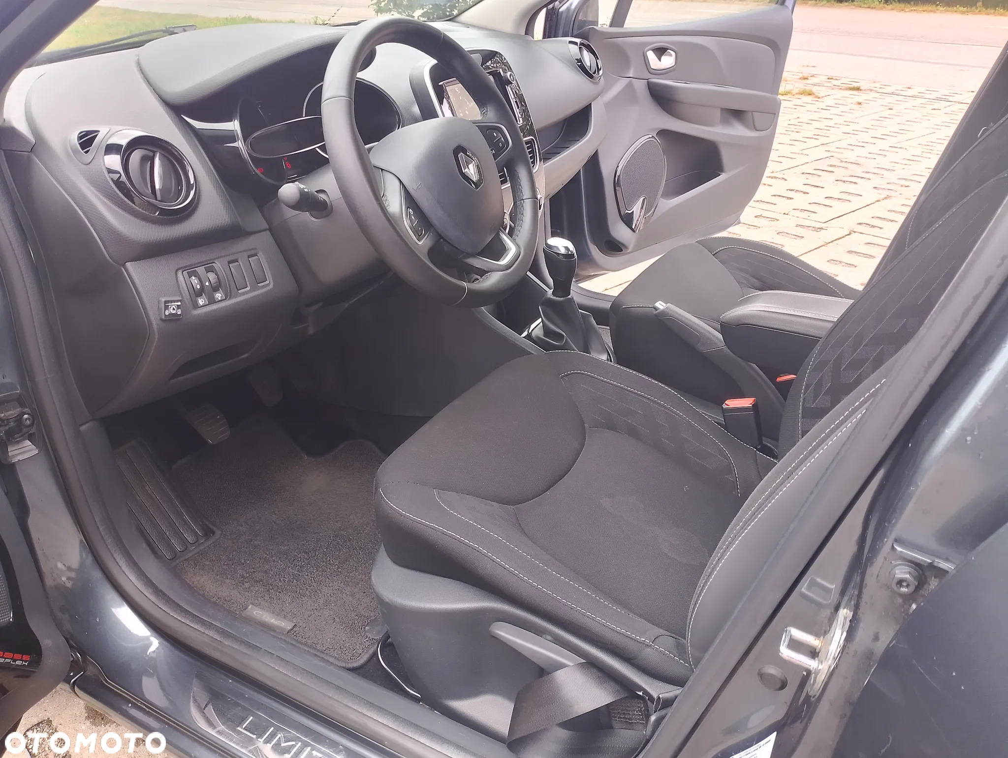 Renault Clio 1.2 16V Limited 2018 - 8