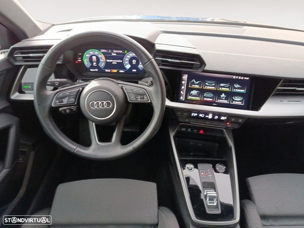 Audi A3 Sportback 45 TFSIe S line - 10