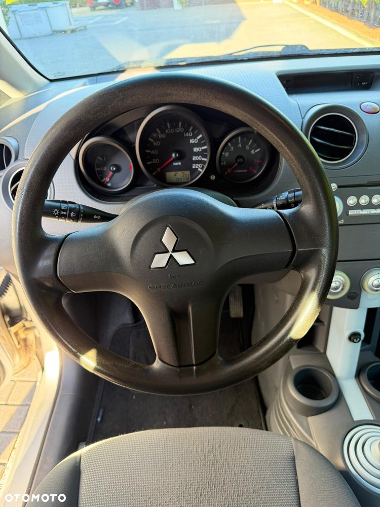Mitsubishi Colt 1.1 Inform - 9
