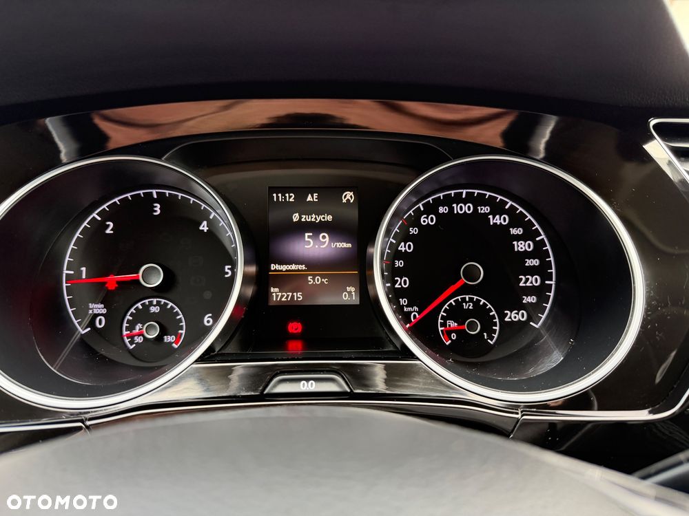 Volkswagen Touran - 29