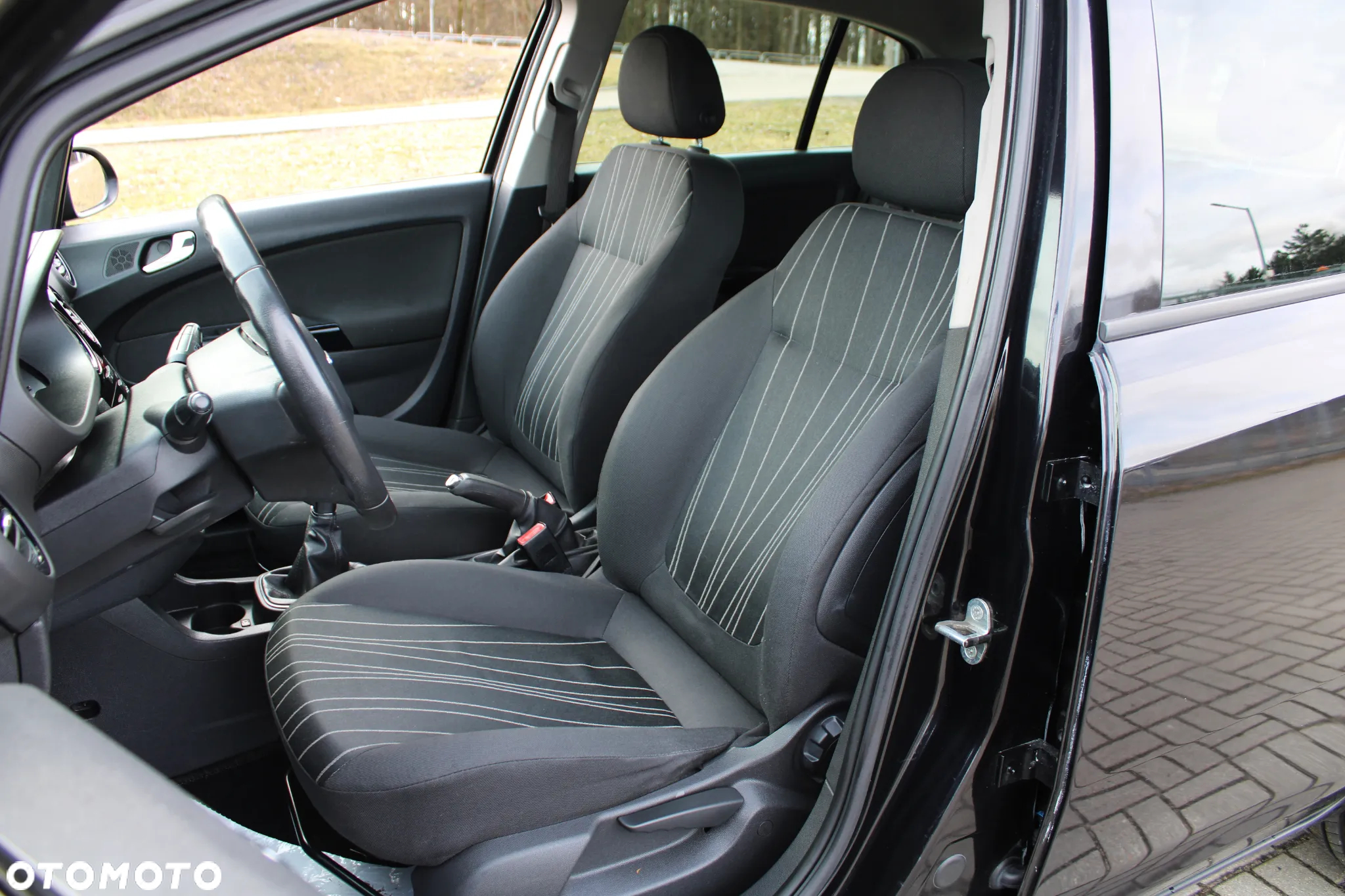 Opel Corsa - 25