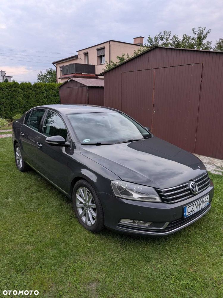 Volkswagen Passat - 2