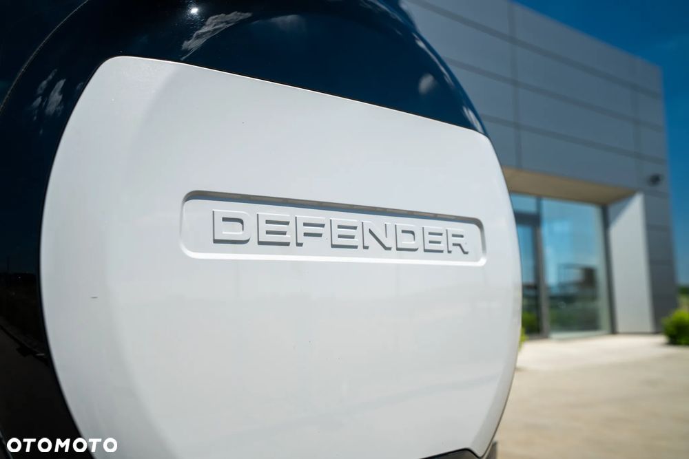 Land Rover Defender 5.0 P425 X-Dynamic HSE - 9