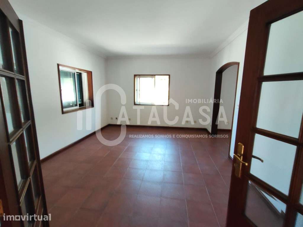 Moradia Isolada Térrea T4 para venda na Vista Alegre - Ílhavo - Grande imagem: 3/26