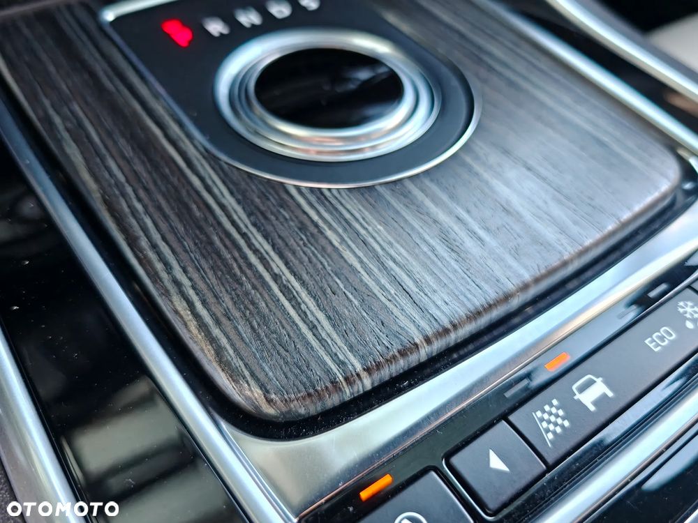Jaguar XF 2.0 i4D R-Sport - 25