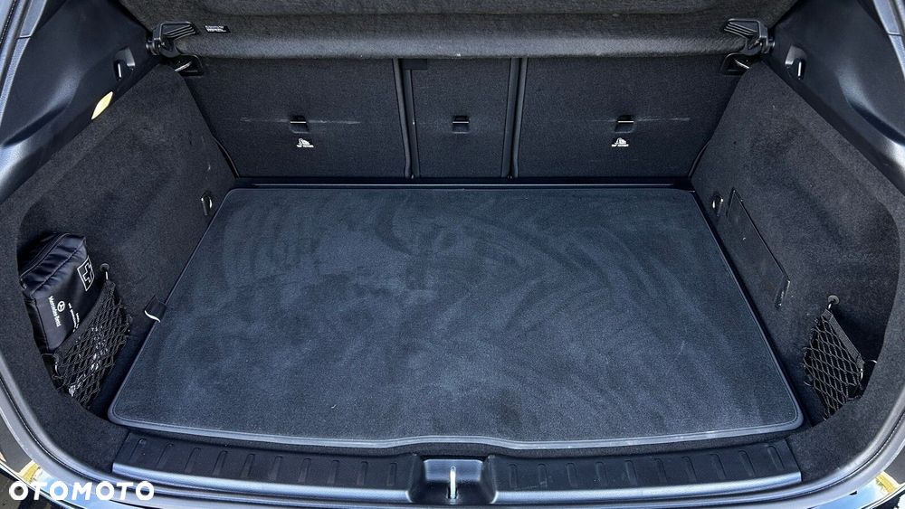 Mercedes-Benz GLA 200 AMG Line - 28