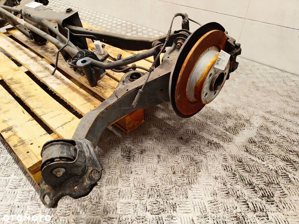 MINI F60 ZAWIESZENIE TYŁ BELKA WAHACZE ZWROTNICA 6853923 6851560 - 4
