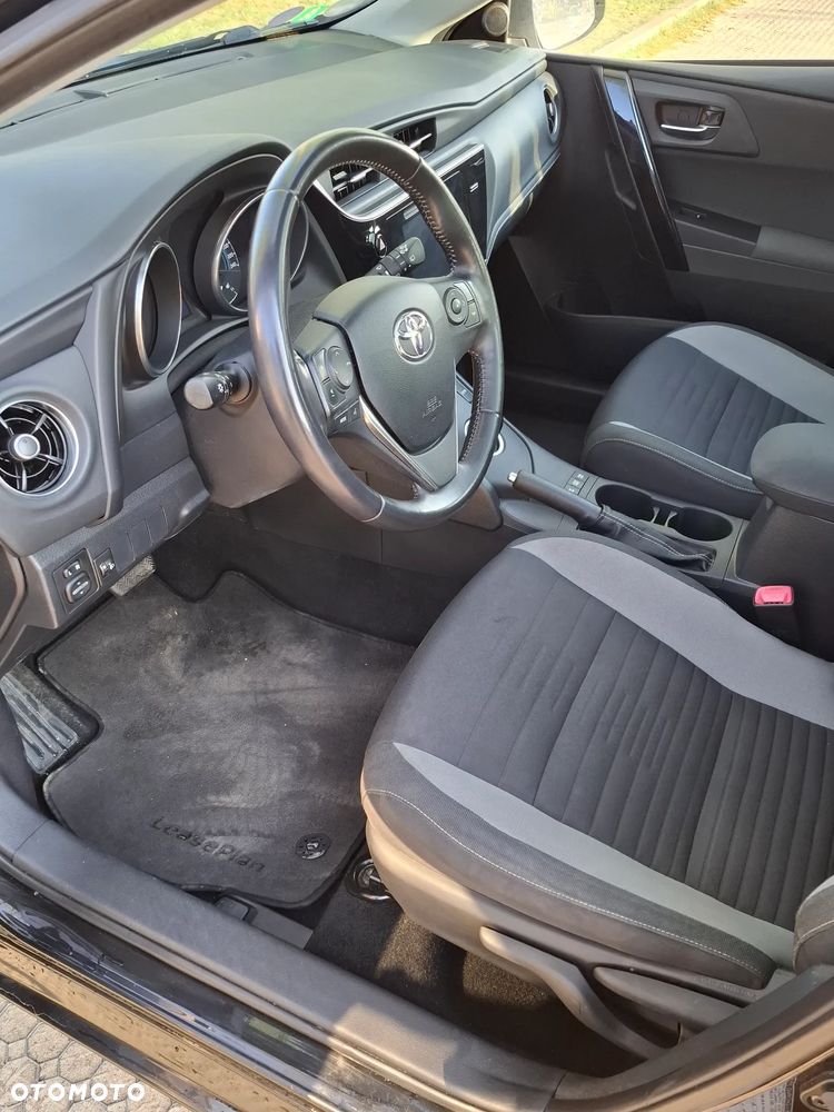 Toyota Auris - 21