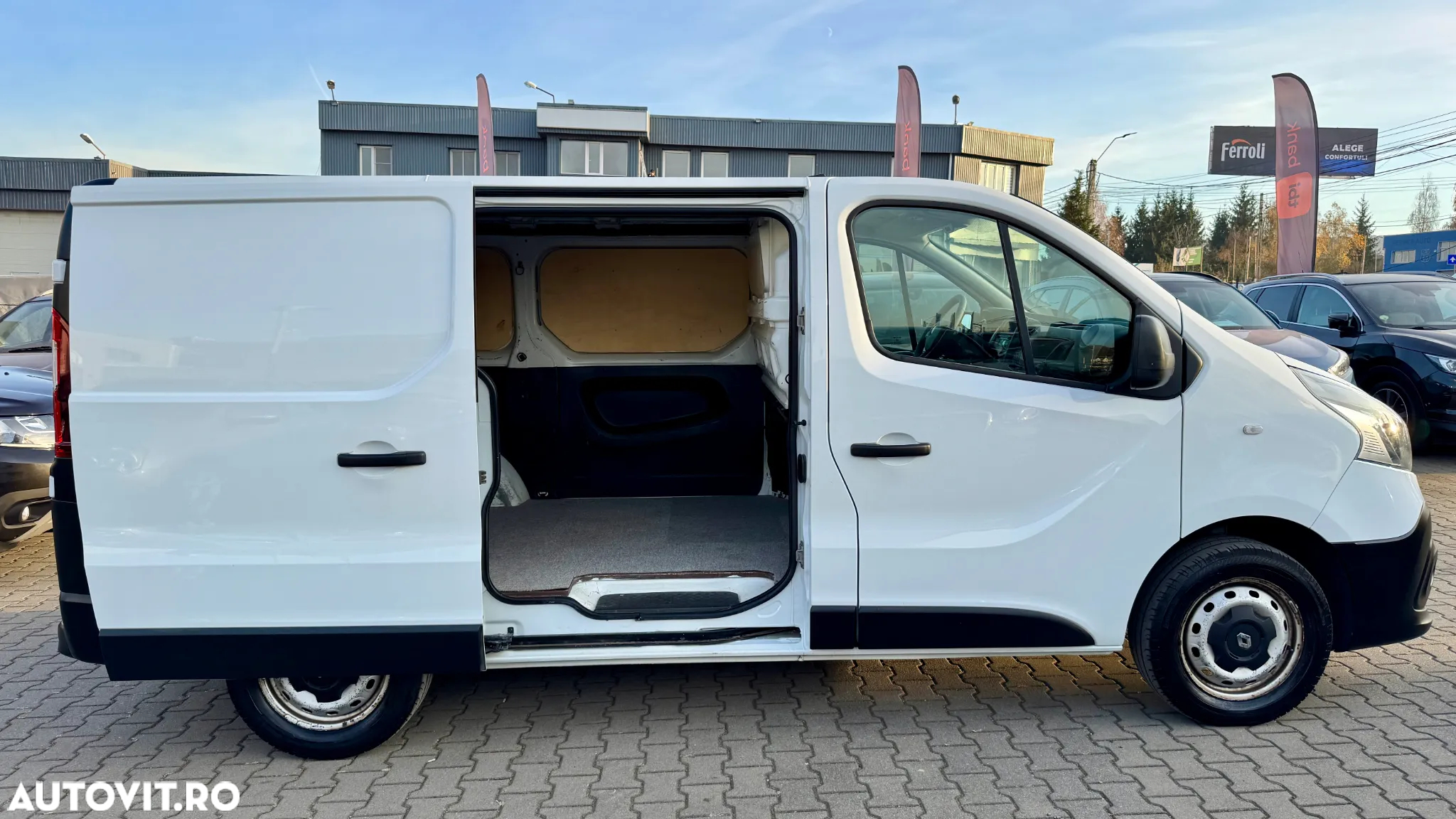Renault Trafic - 6