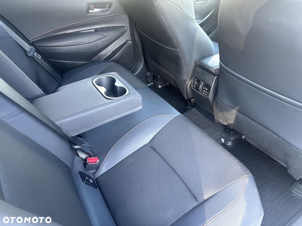 Toyota Corolla 2.0 Hybrid GR Sport Dynamic - 17
