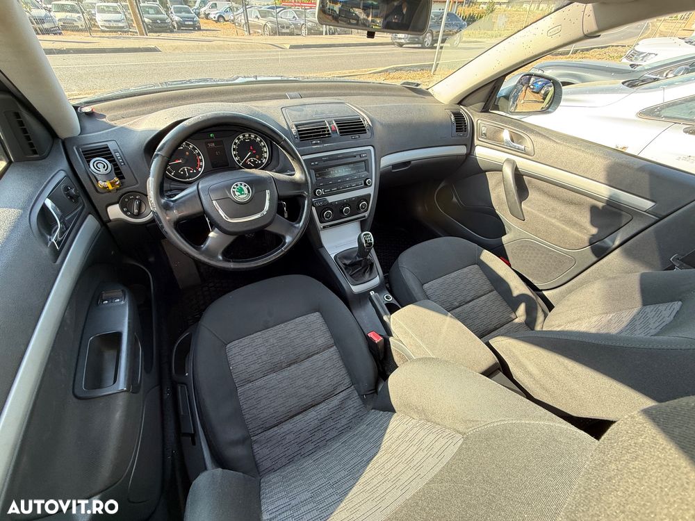 Skoda Octavia 1.6 TDI AMBITION - 7