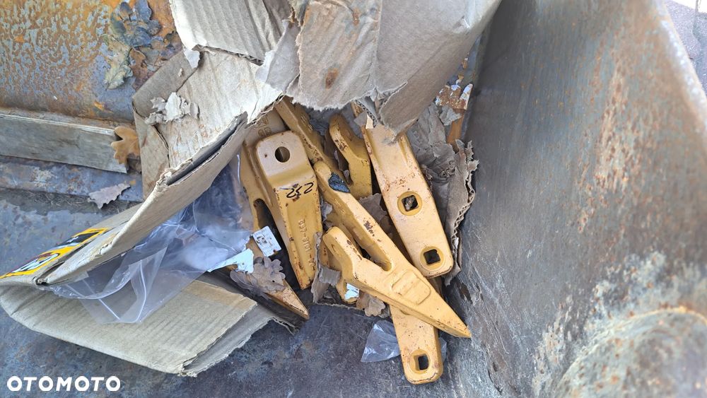 Caterpillar 432F3 - 4