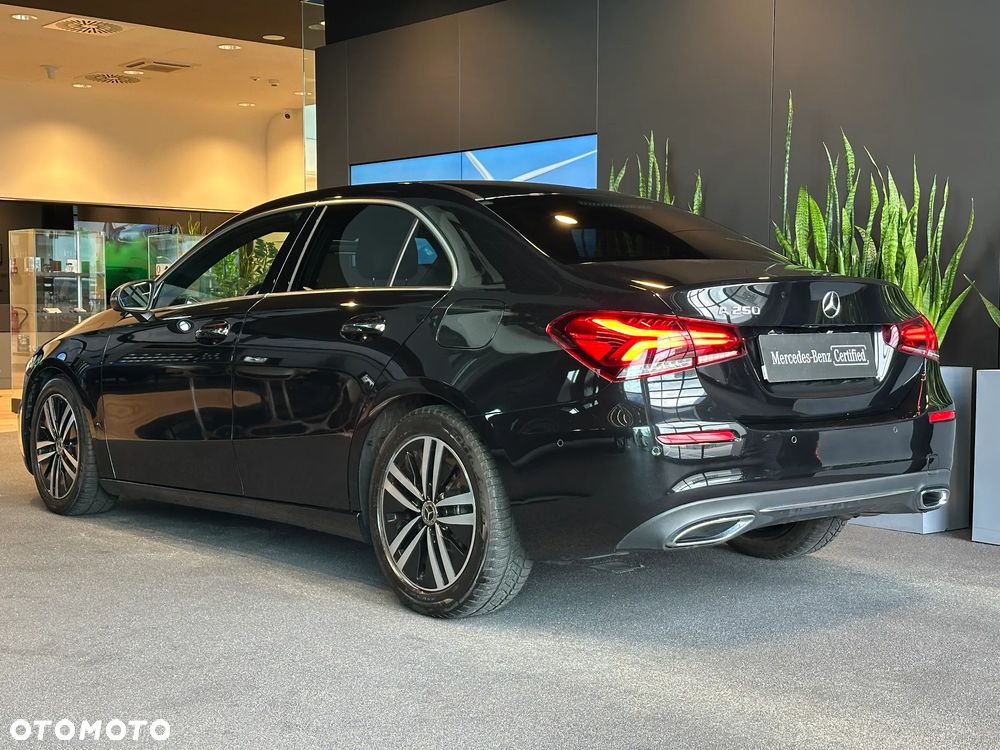 Mercedes-Benz Klasa A 250 Style 7G-DCT - 4