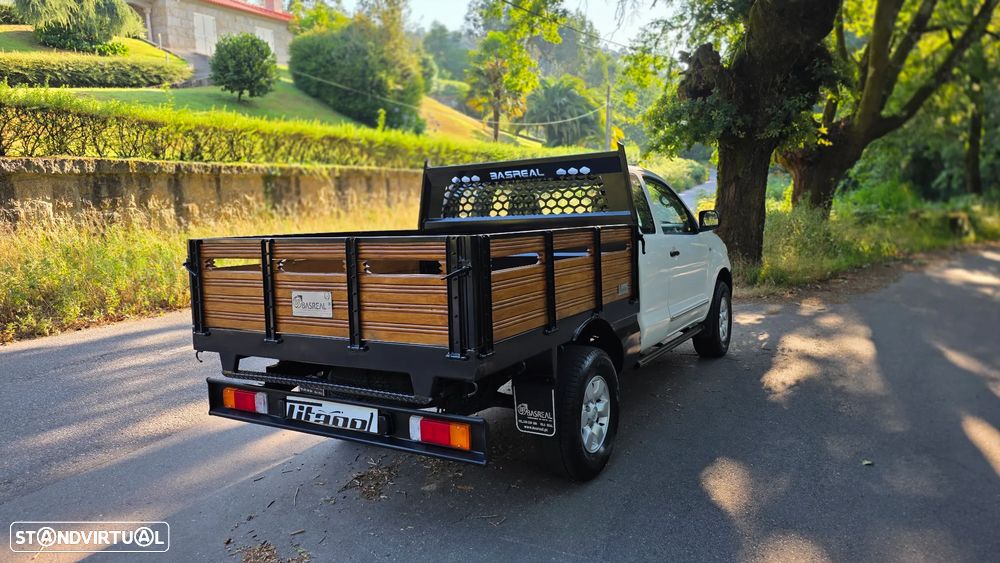 Toyota Hilux 4x4 Extra Cab DPF Comfort - 3