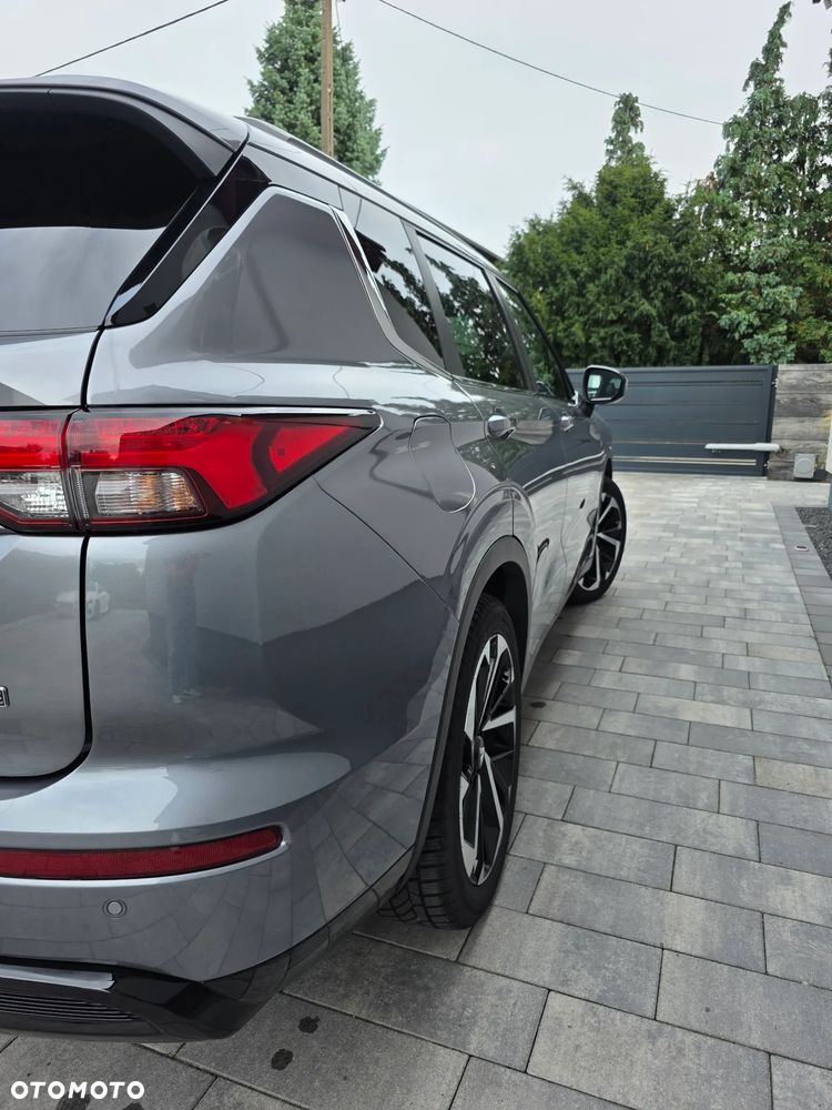 Mitsubishi Outlander - 15