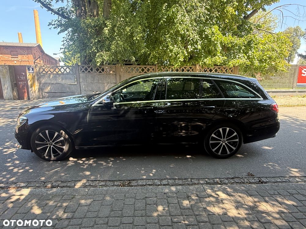 Mercedes-Benz Klasa E 300 de 4Matic 9G-TRONIC Exclusive - 3
