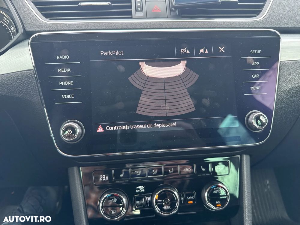 Skoda Superb 2.0 TDI DSG Ambition - 26