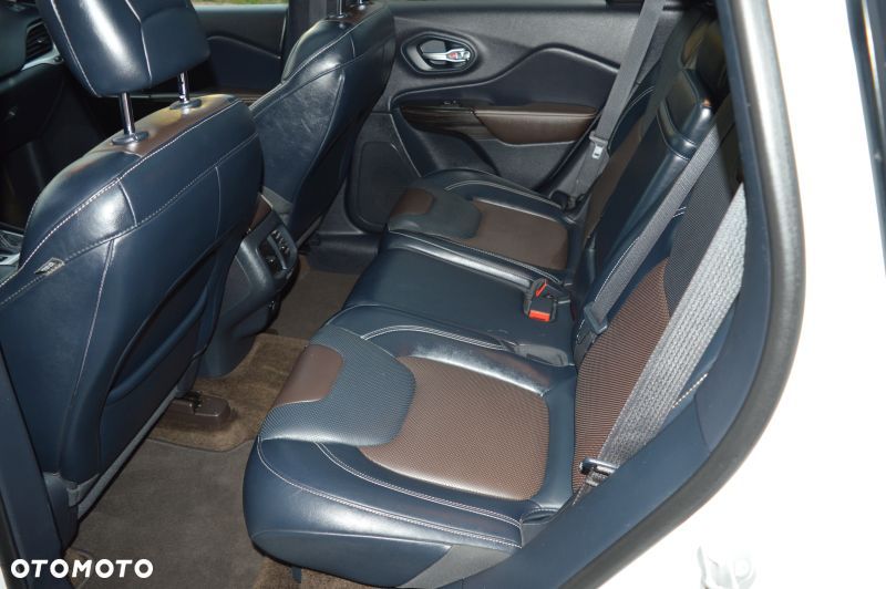 Jeep Cherokee - 7