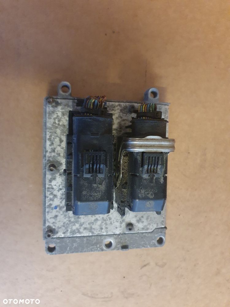 KOMPUTER STEROWNIK SILNIKA SAAB 2.0 16V 55567225