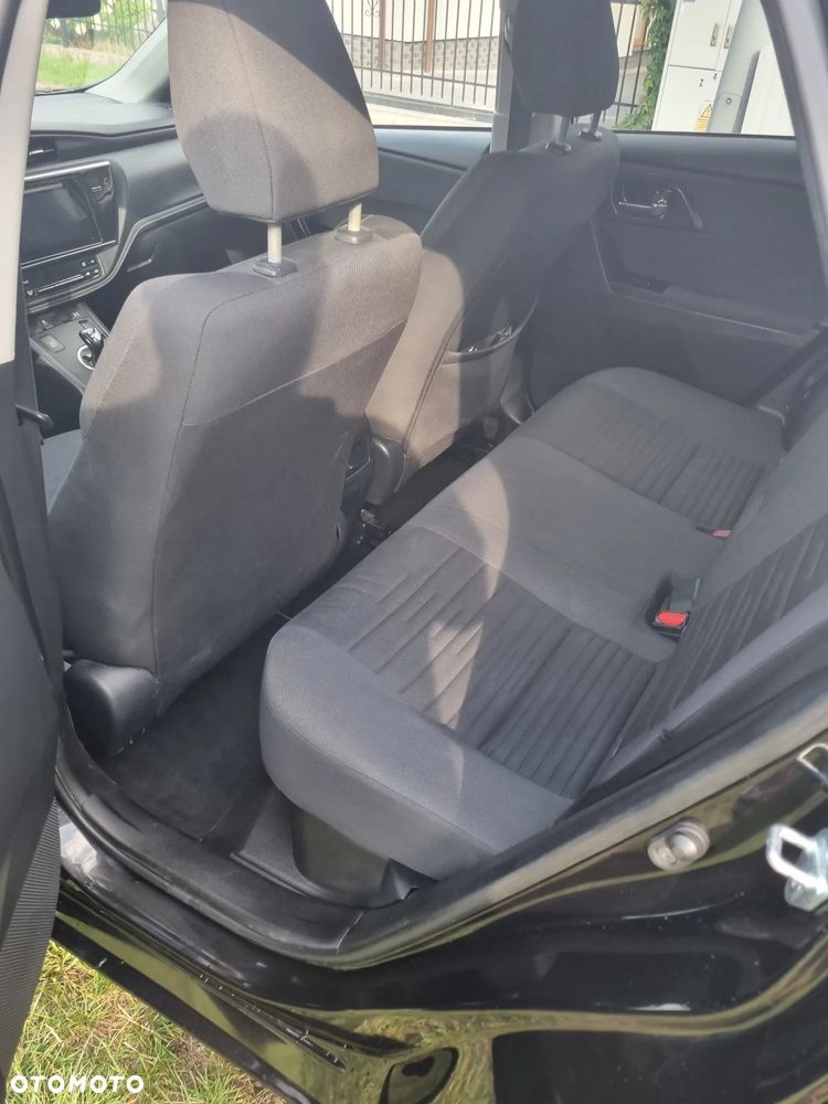 Toyota Auris - 12