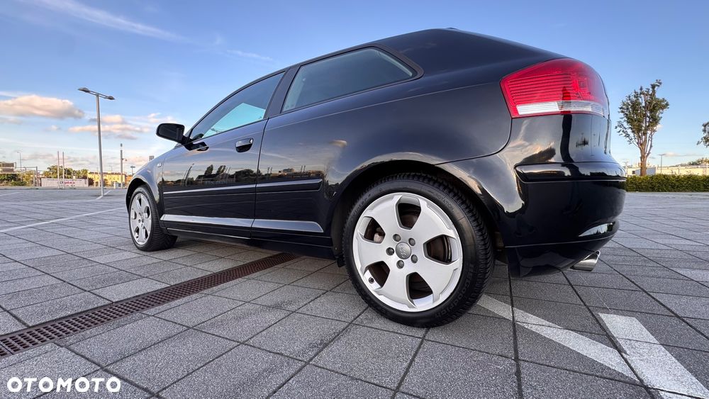 Audi A3 3-drzwiowe 2.0 TFSI quattro Ambition - 23