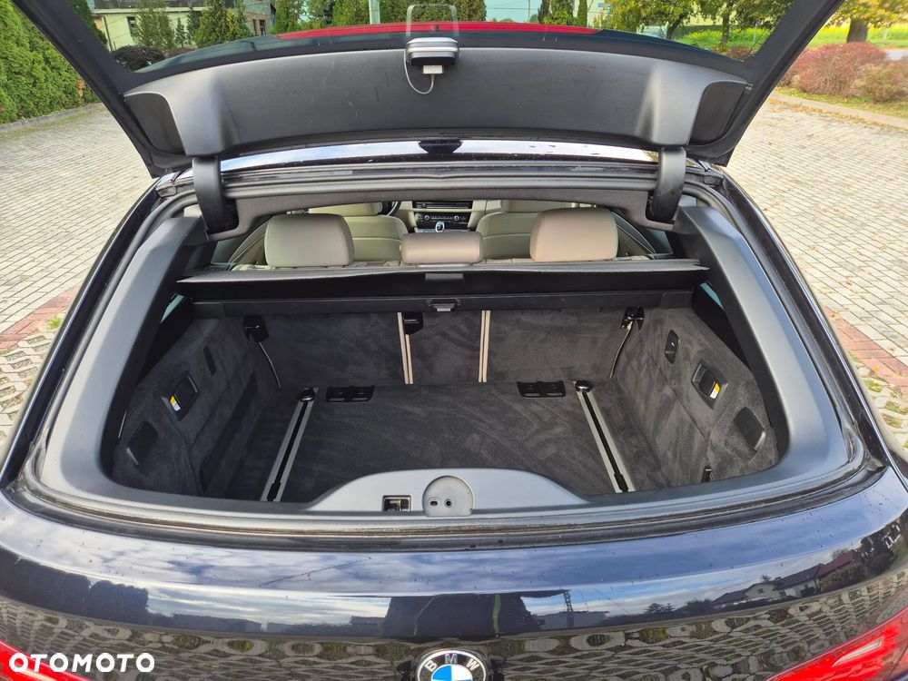 BMW Seria 5 M550d xDrive Sport-Aut - 14